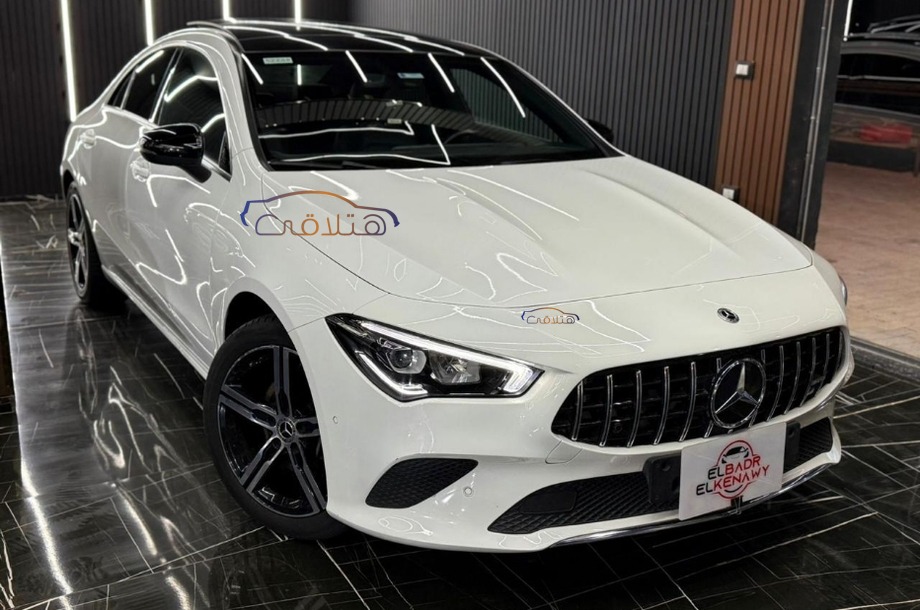 CLA 200 Mercedes أبيض