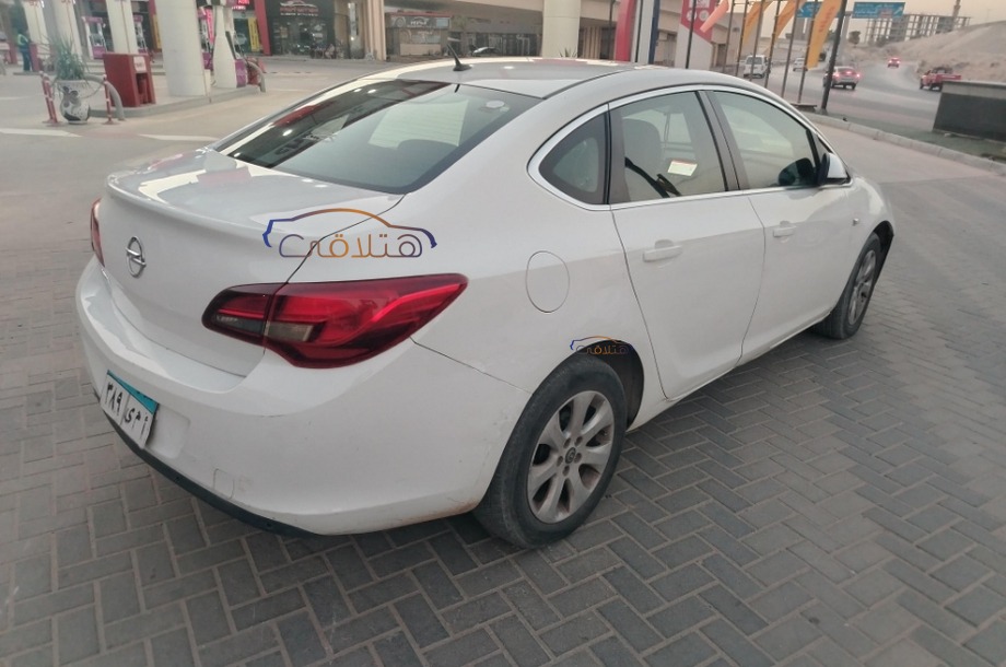 Astra Opel White