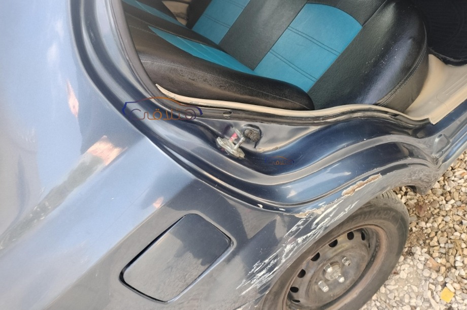 Aveo Chevrolet الأزرق الداكن