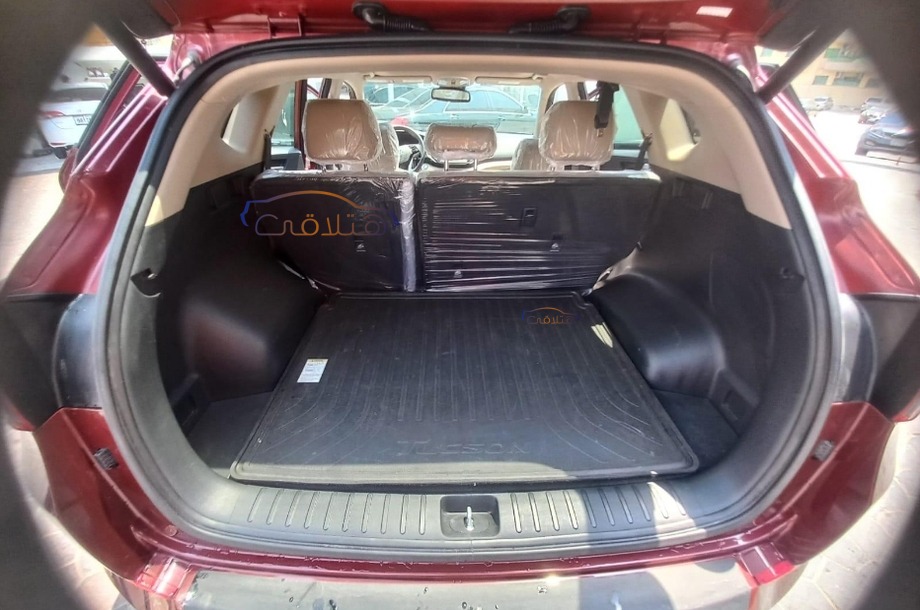 Tucson Turbo Hyundai Dark red