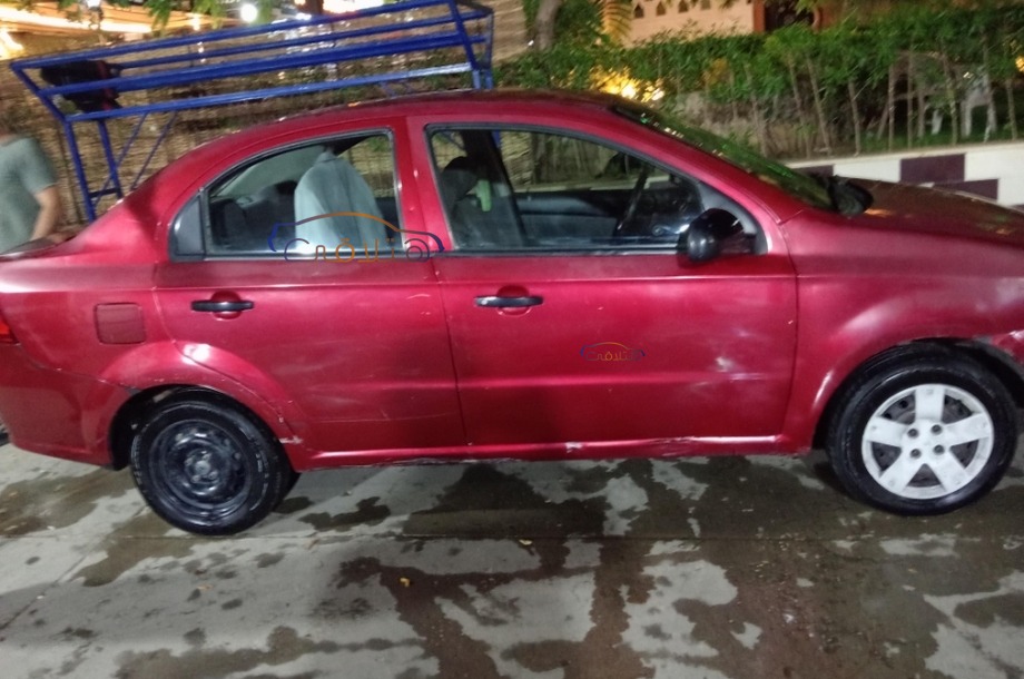 Aveo Chevrolet Dark red