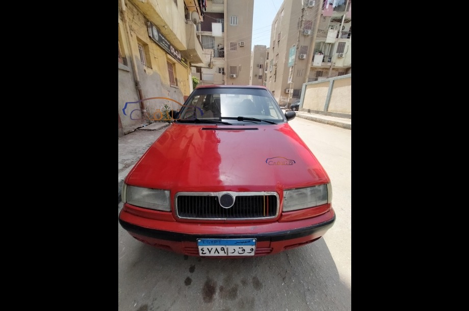 Felicia Skoda احمر