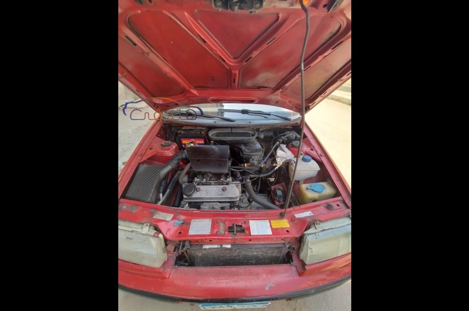 Felicia Skoda احمر