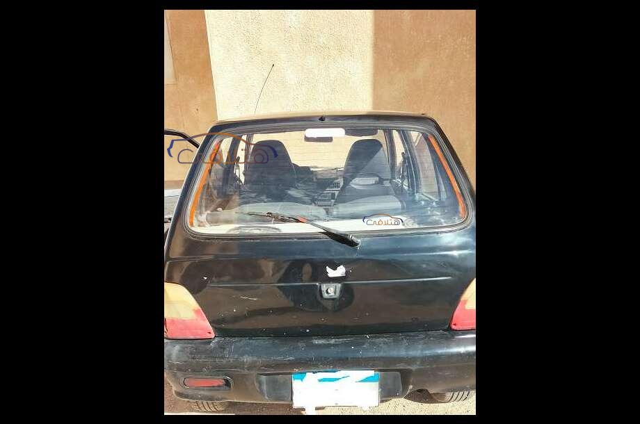 Maruti Suzuki أسود