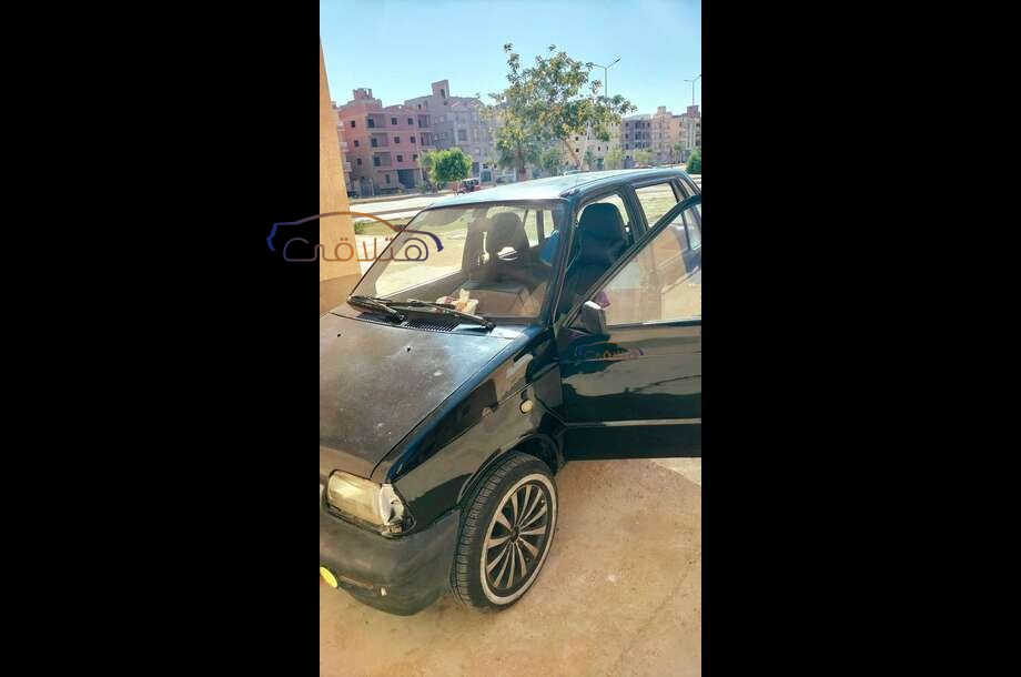 Maruti Suzuki أسود