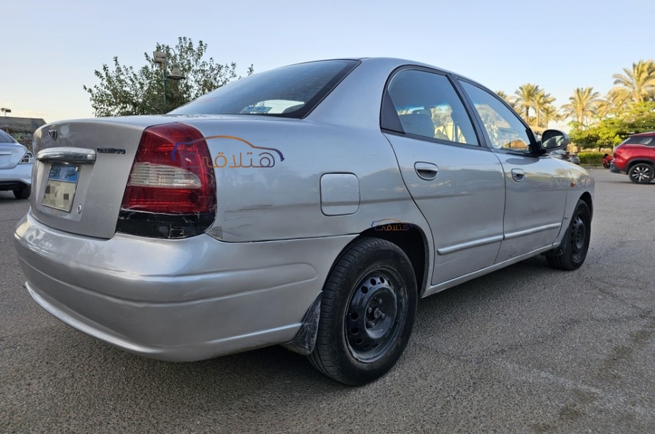 Nubira 2 Daewoo فضي