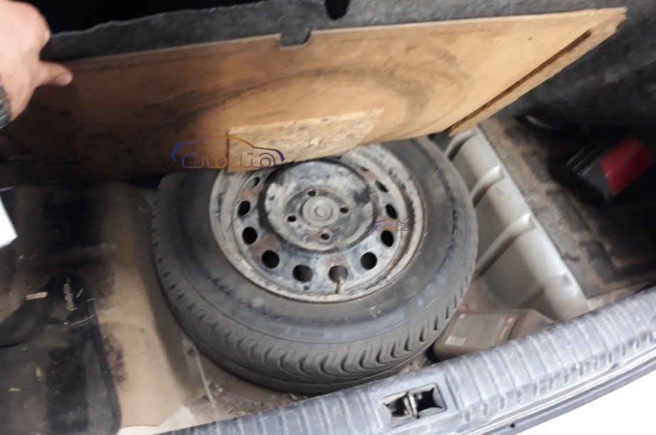 Nubira 2 Daewoo فضي