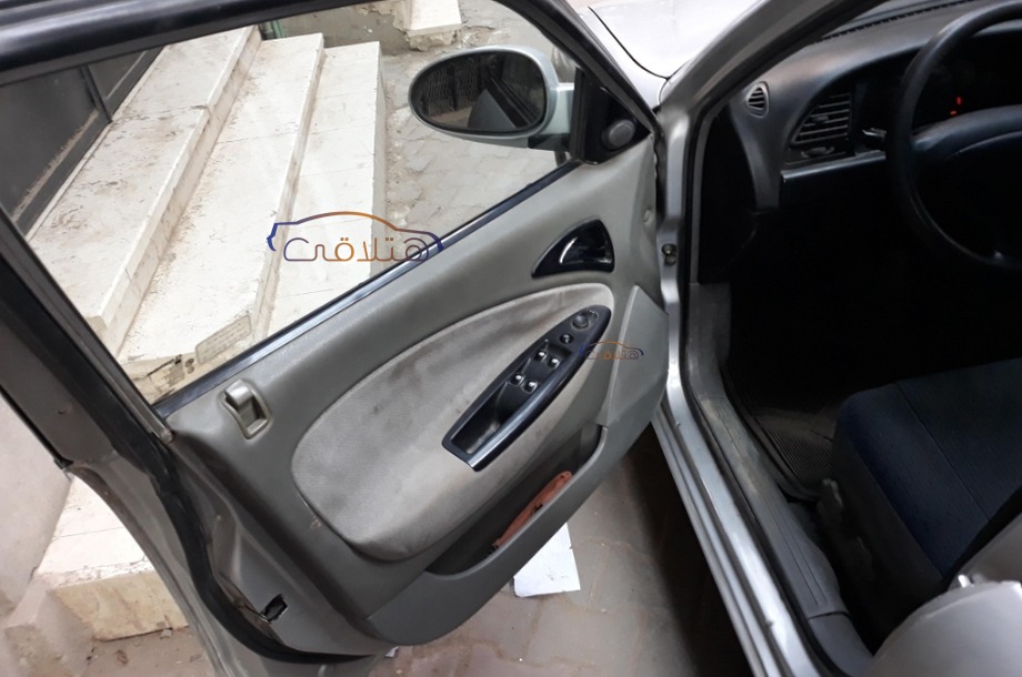 Nubira 2 Daewoo فضي