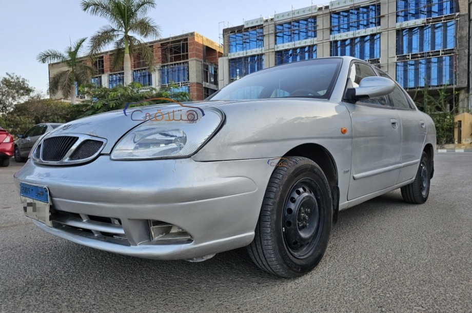 Nubira 2 Daewoo فضي