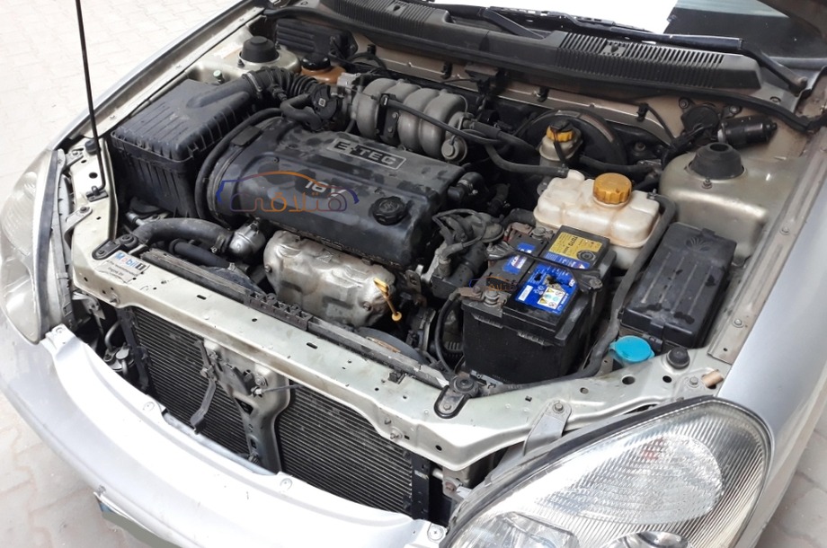 Nubira 2 Daewoo فضي