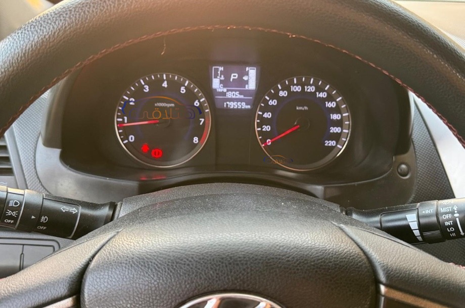 Accent RB Hyundai احمر