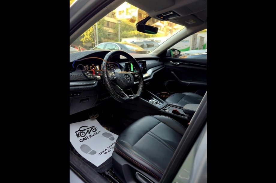 Octavia A8 Skoda فضي