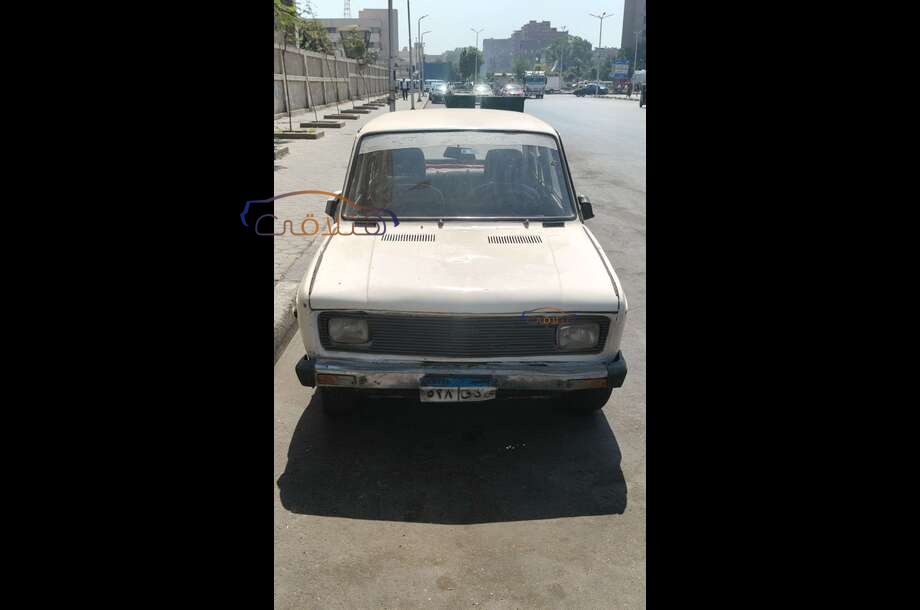 128 Fiat أبيض
