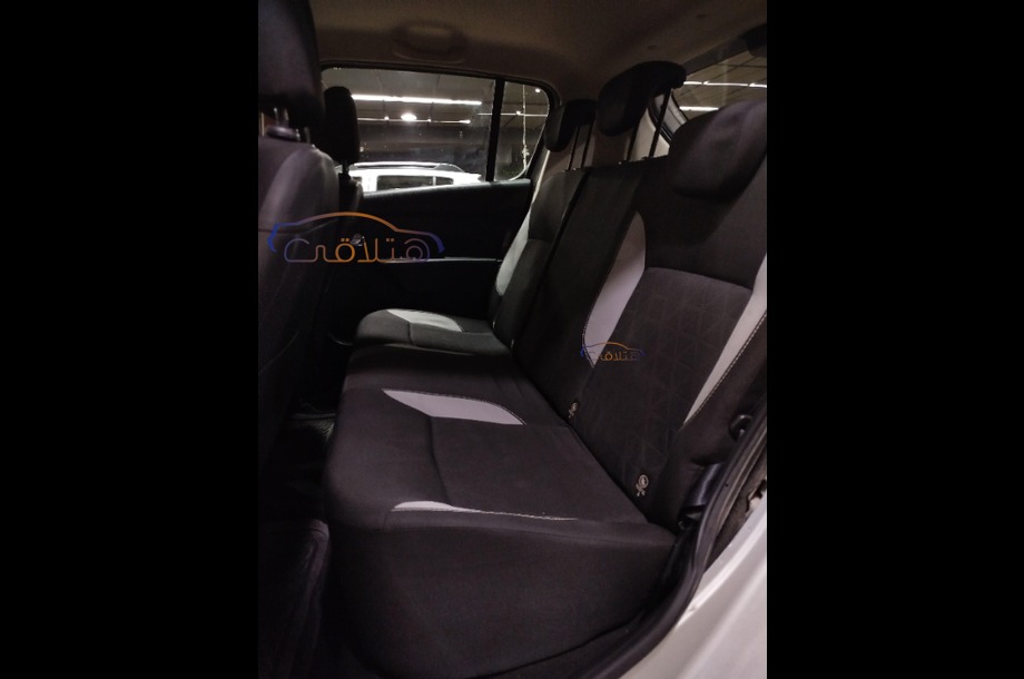 Sandero Step Way Renault فضي