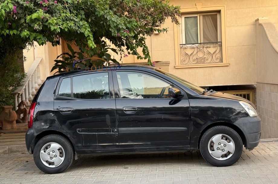 Picanto Kia أسود