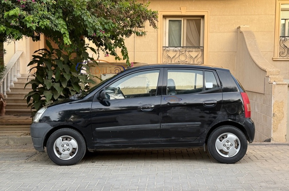 Picanto Kia أسود