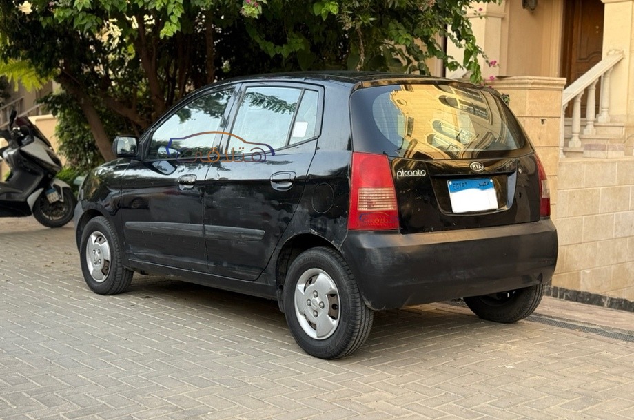 Picanto Kia أسود