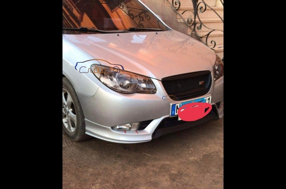 Avante Hyundai فضي