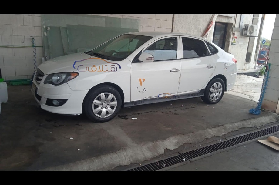 Elantra HD Hyundai أبيض