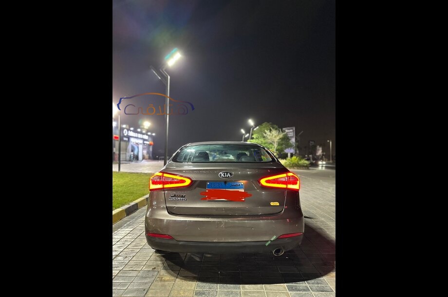 Cerato Kia برونزي
