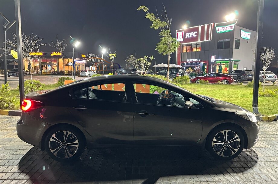 Cerato Kia برونزي