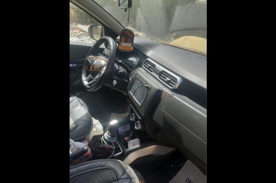 Duster Renault برتقالى