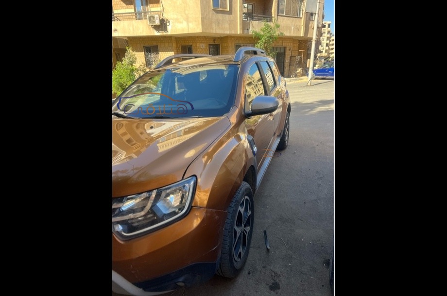 Duster Renault برتقالى
