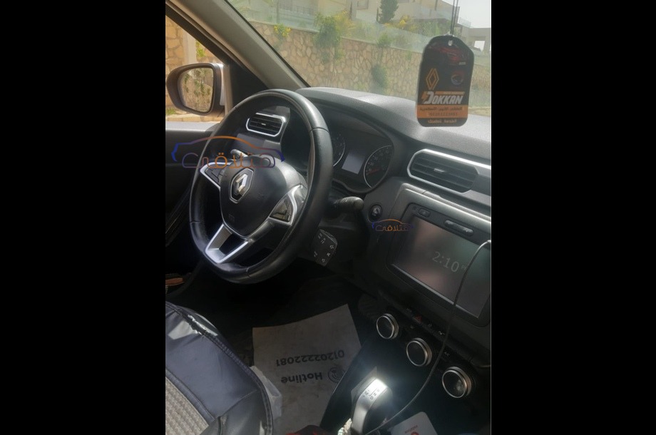 Duster Renault برتقالى