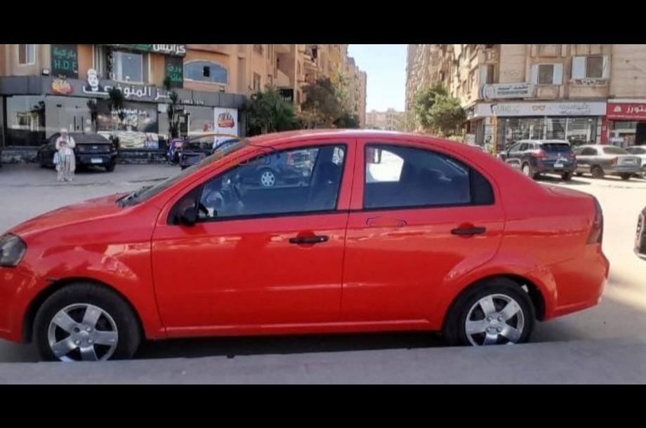 Aveo Chevrolet احمر