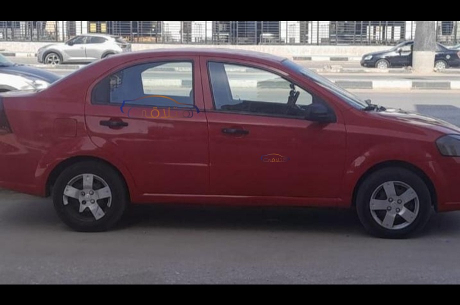 Aveo Chevrolet احمر