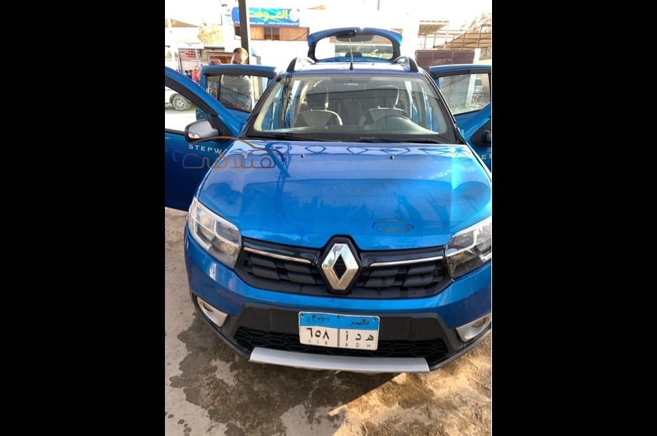 Sandero Step Way Renault أزرق