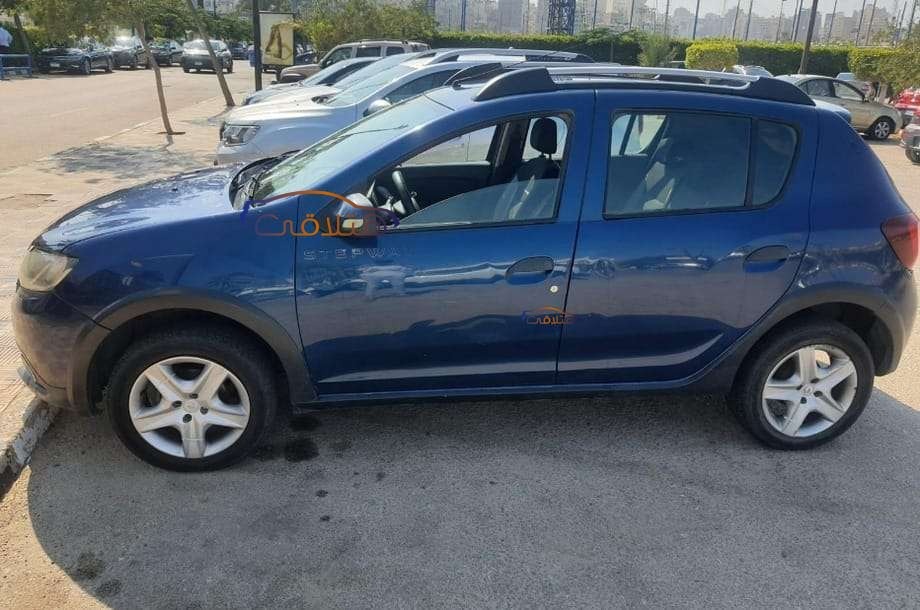 Sandero Step Way Renault أزرق
