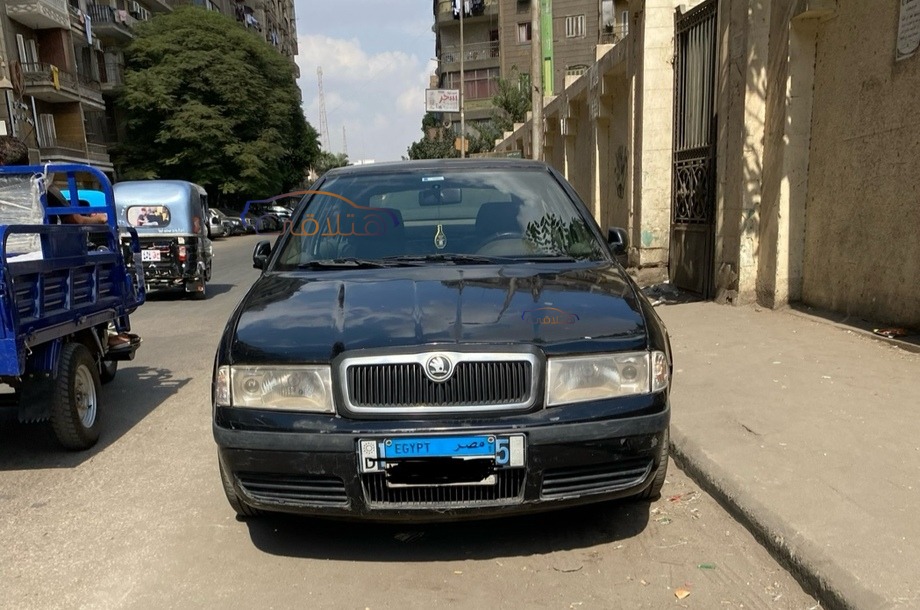 Octavia A4 Skoda أسود