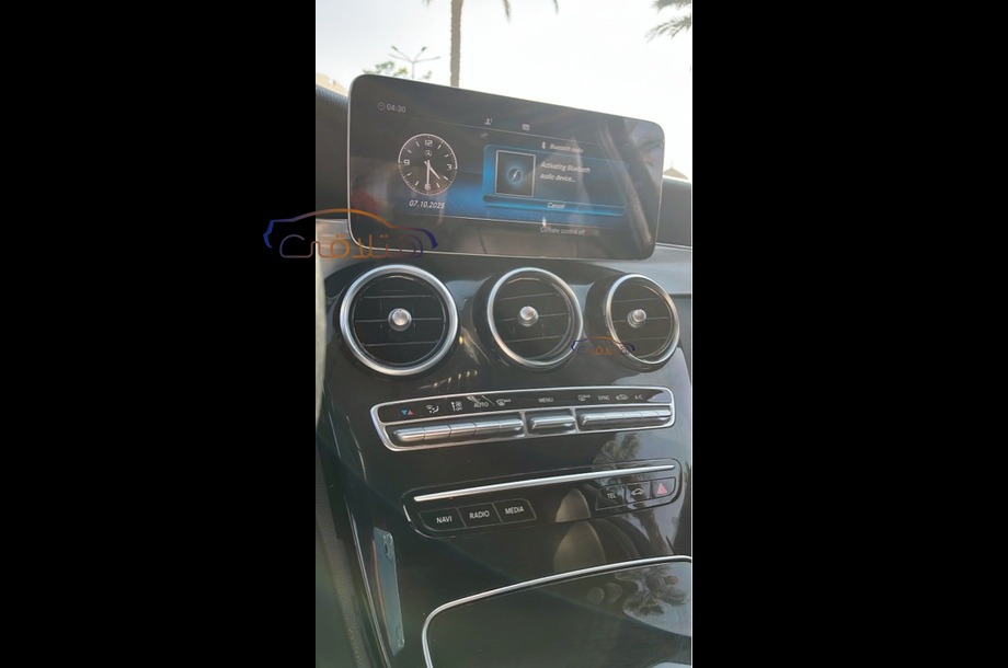 C 180 Mercedes فضي