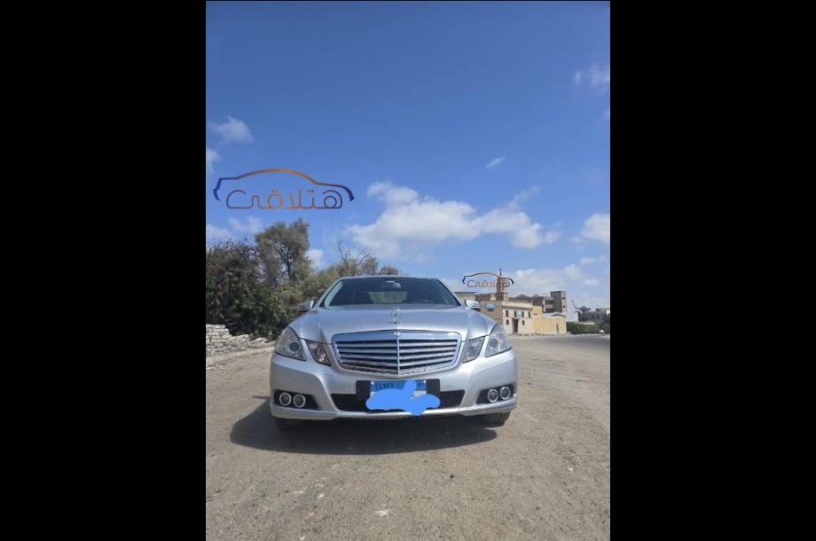 E 200 Mercedes فضي