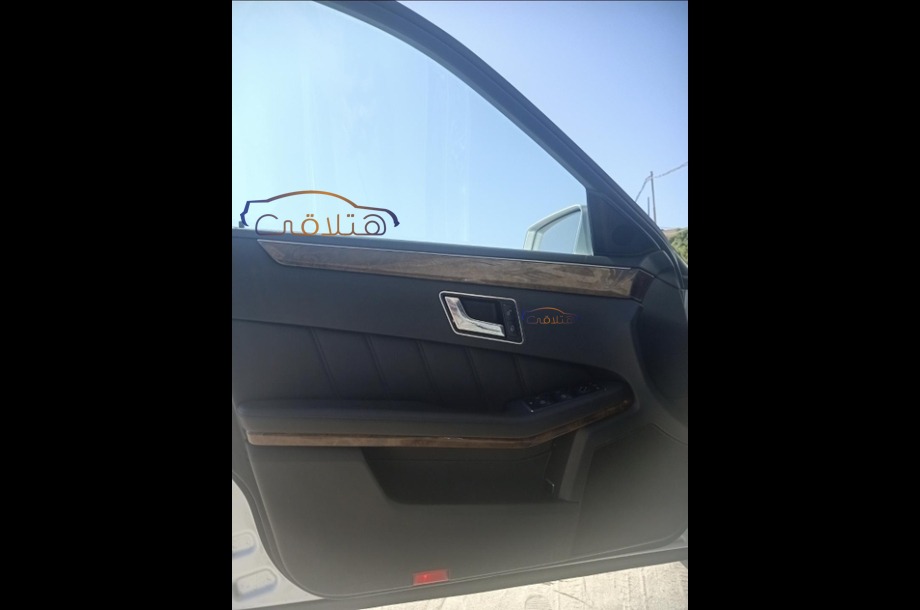 E 200 Mercedes فضي