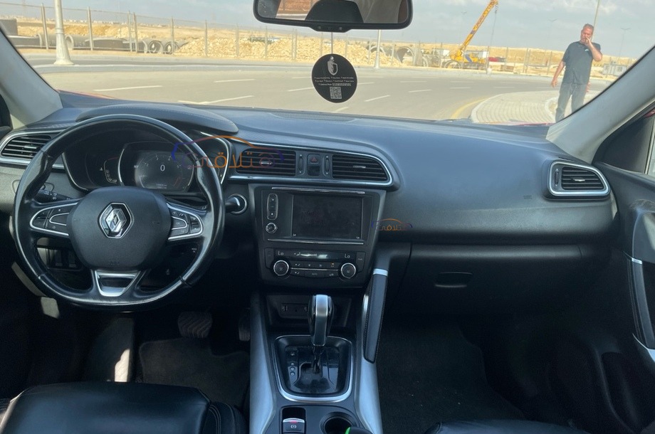 Kadjar Renault احمر