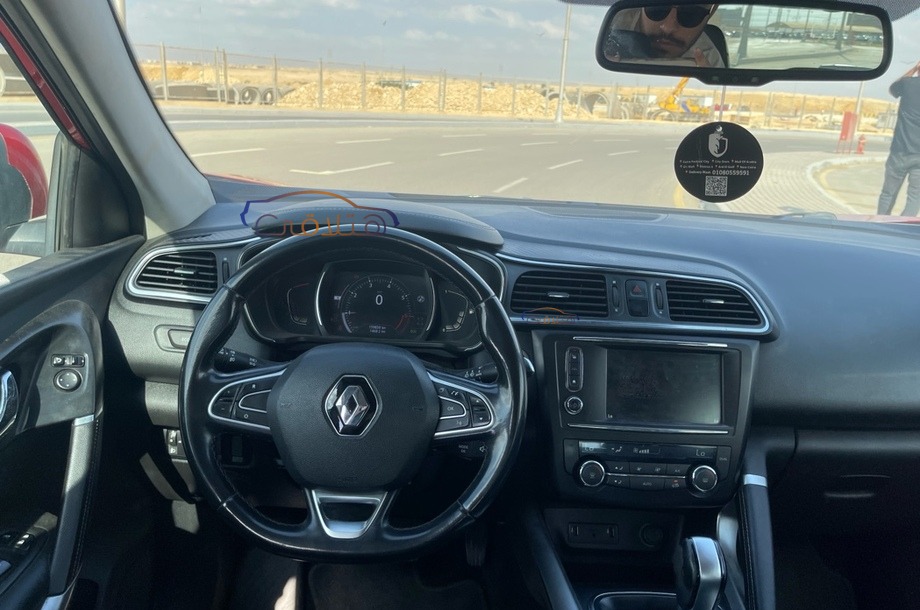 Kadjar Renault احمر