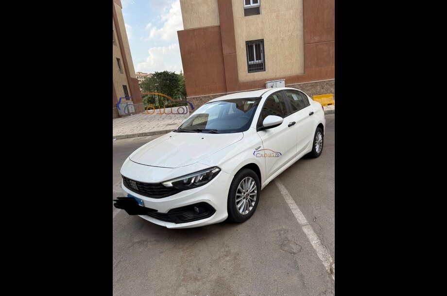 Tipo Fiat أبيض
