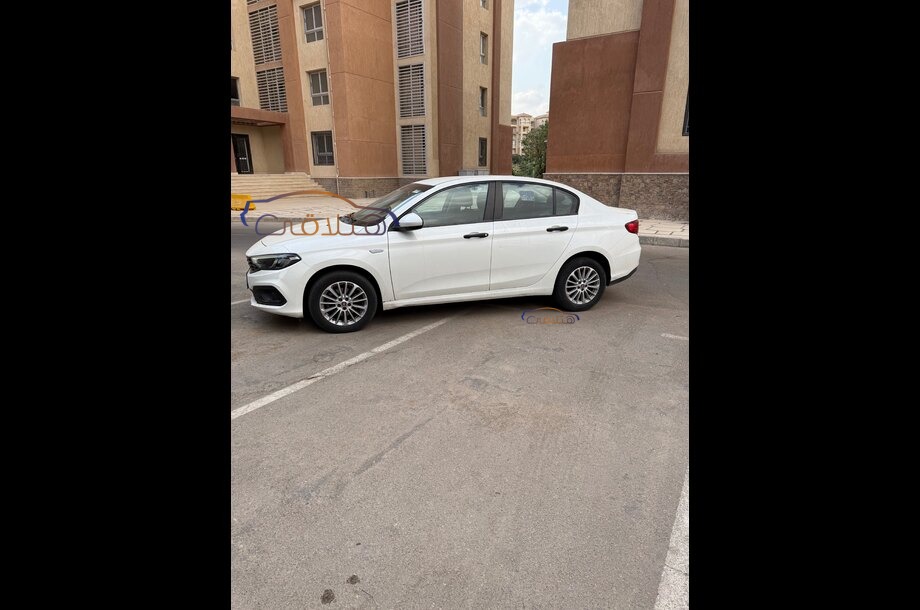 Tipo Fiat أبيض