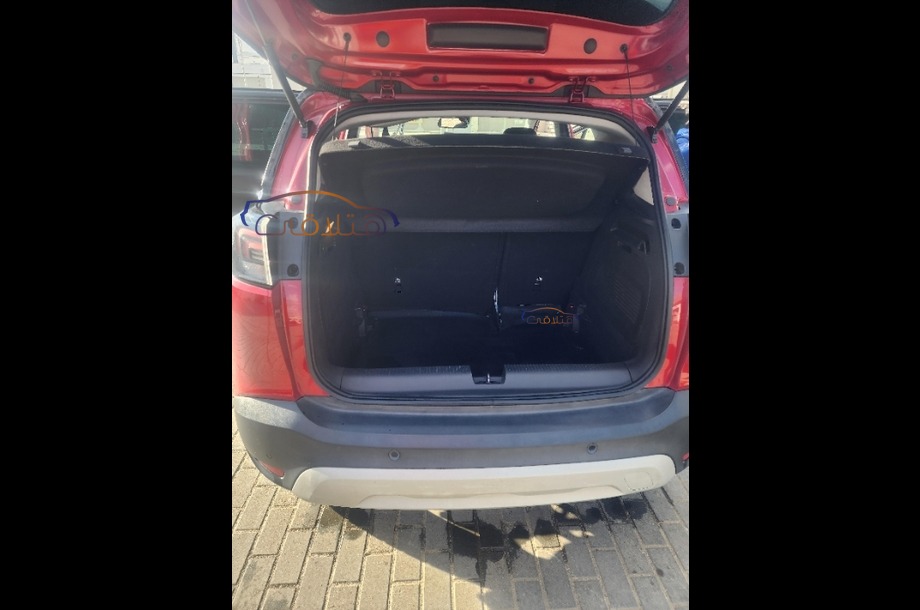 Crossland Opel احمر