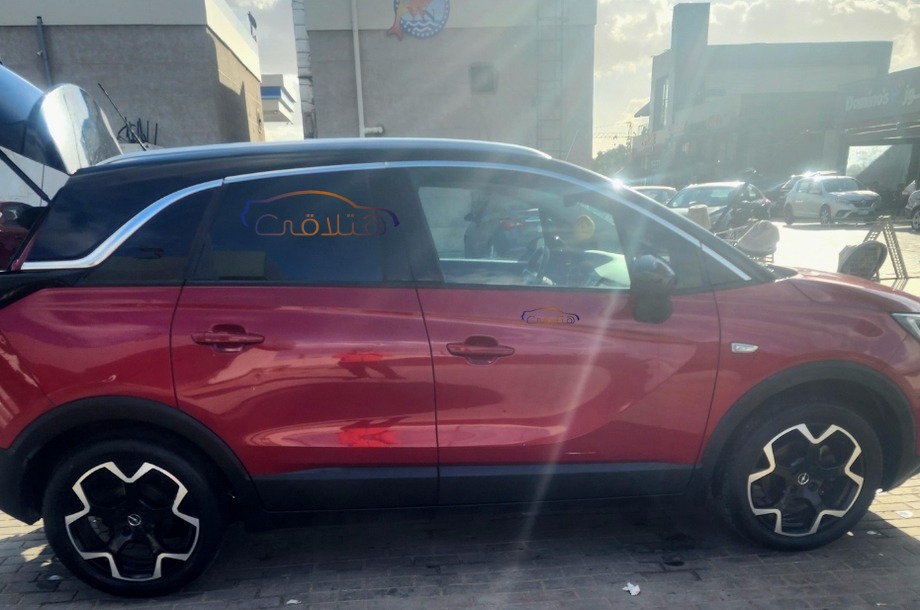Crossland Opel احمر