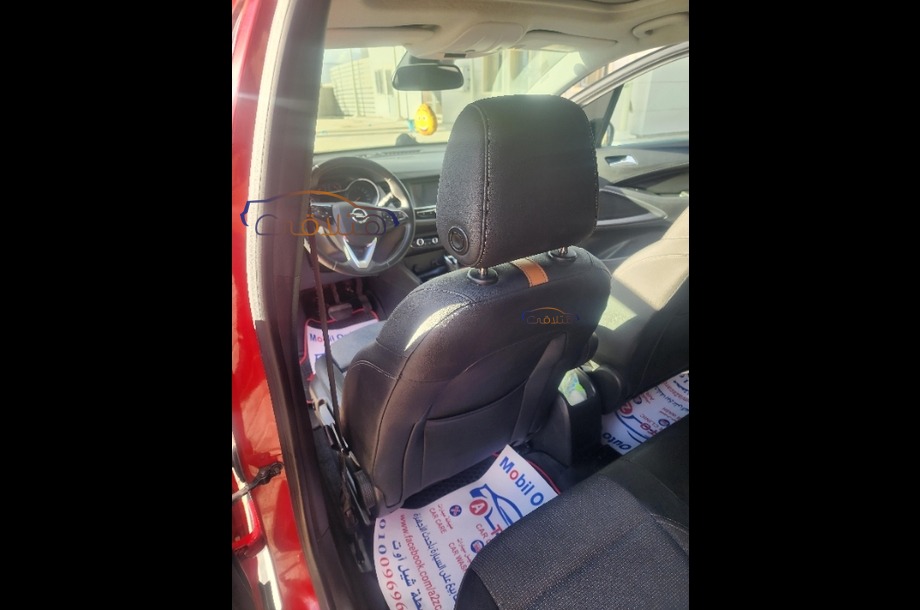 Crossland Opel احمر