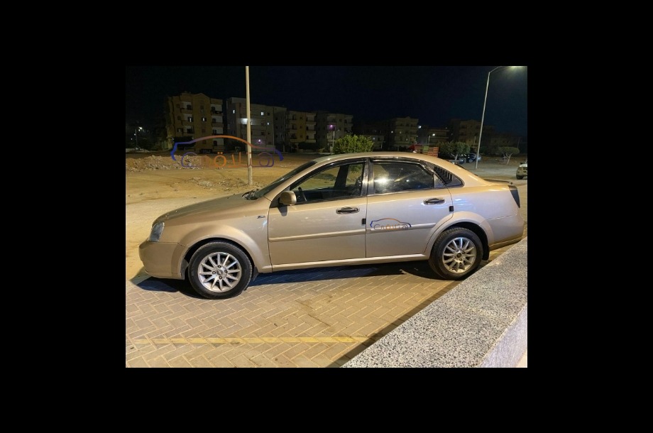 Optra Chevrolet برونزي