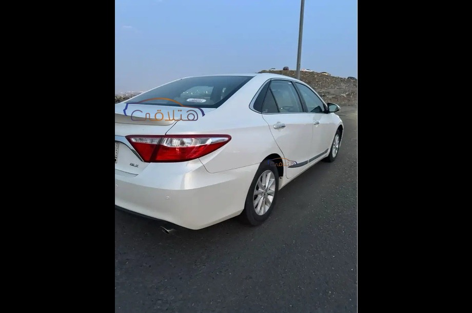 Camry Toyota White