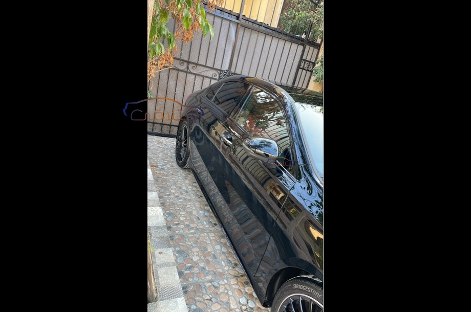 A 200 Mercedes أسود