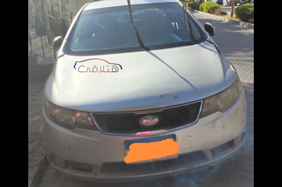 Cerato Kia فضي