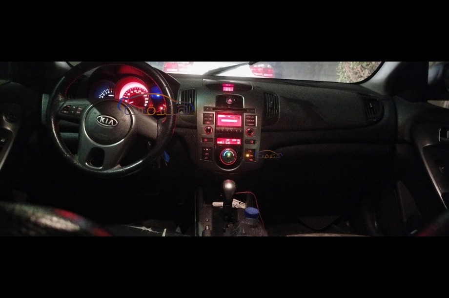 Cerato Kia فضي