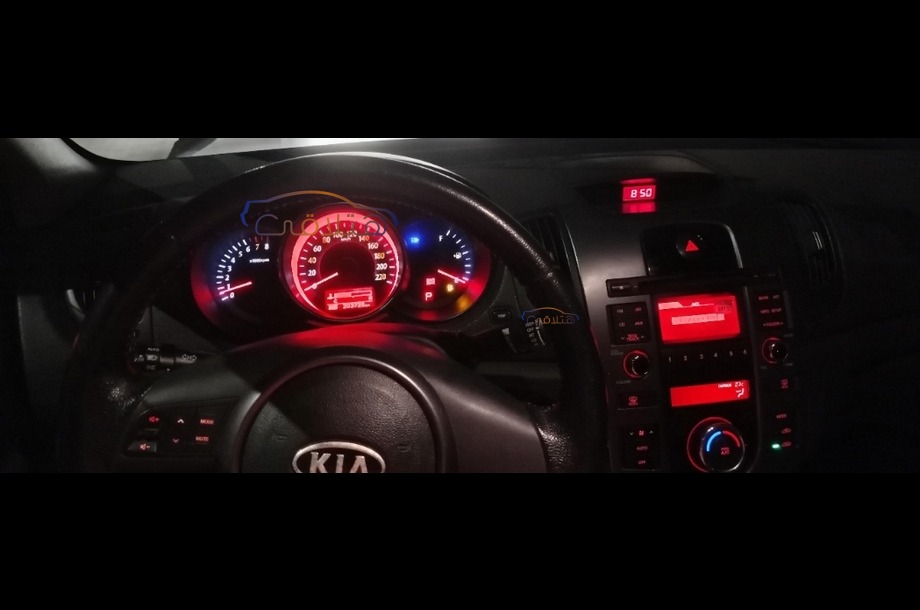 Cerato Kia فضي