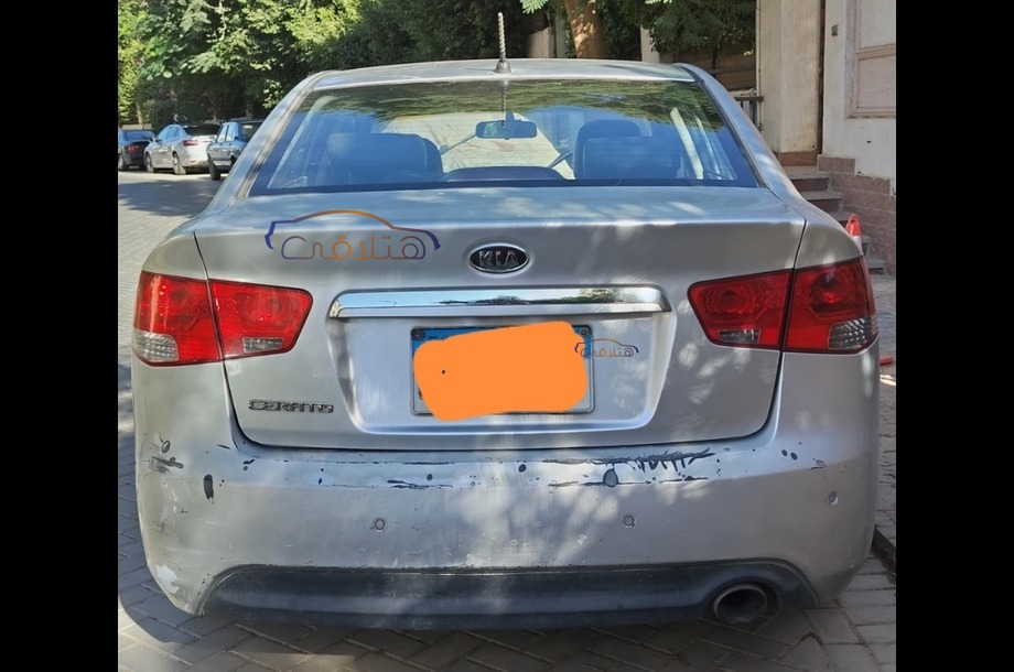 Cerato Kia فضي